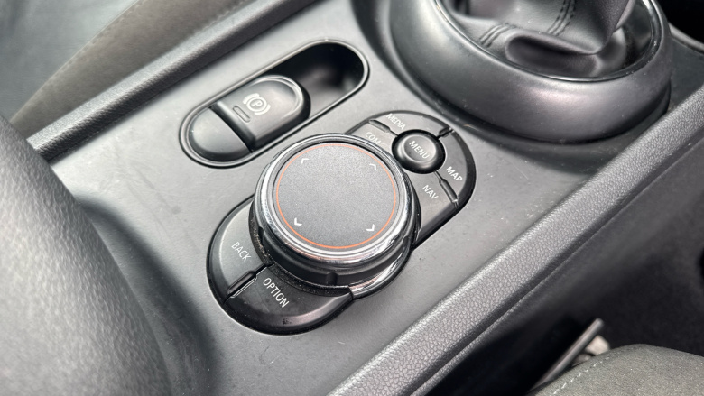 MINI Clubman 2.0 Cooper S ALL4 6dr Petrol Estate